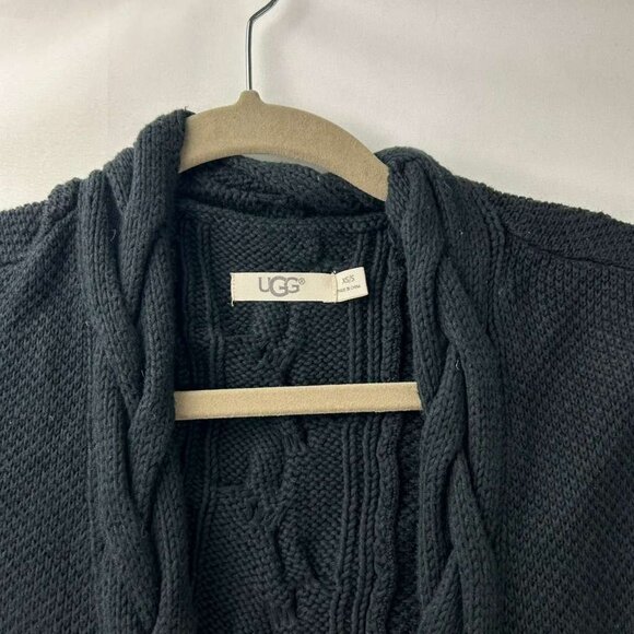 Ugg Womens XS/S Cape Poncho Black Cable Knit Sweater Arm Holes Pockets Oversized - Picture 11 of 14